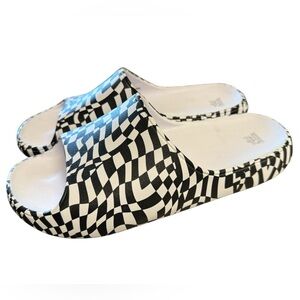 Retro Funky Black and White Checkered Slides Sandals Men’s 10